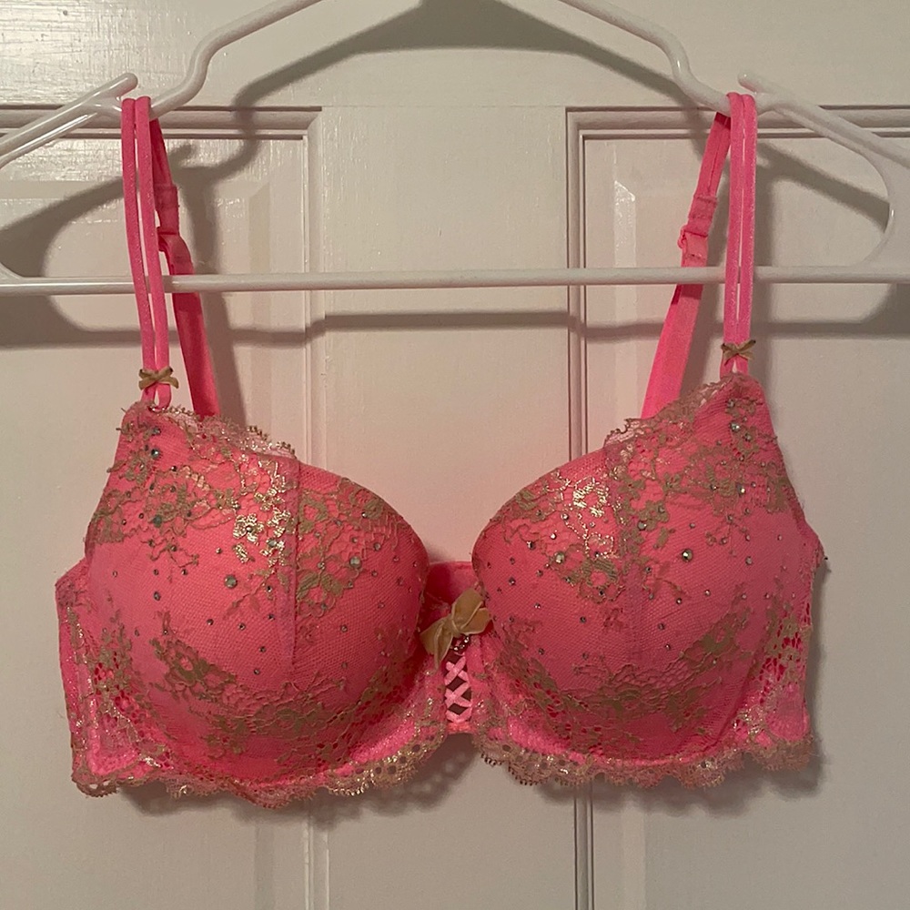 PINK Victoria’s Secret Push Up Bra